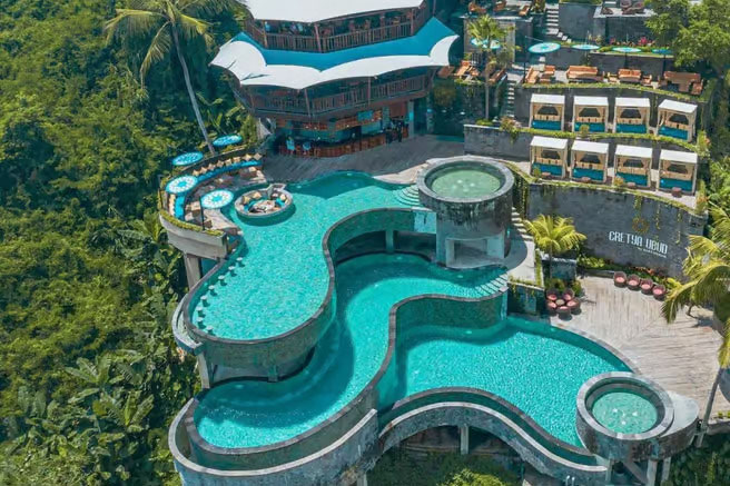 Bali: Kintamani Cafe, Waterfall, Temple and Cretya Ubud Tour