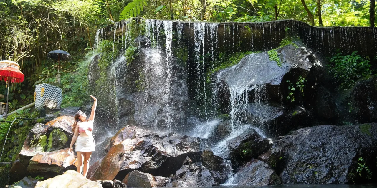 Ubud: Secret Waterfalls and Jungle Swing Private Tour