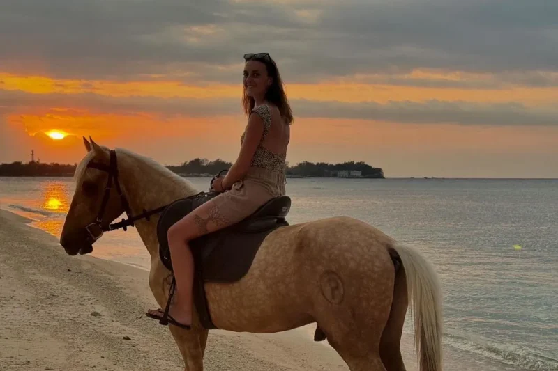 Gili Trawangan Sunrise Beach Horse Riding Experience